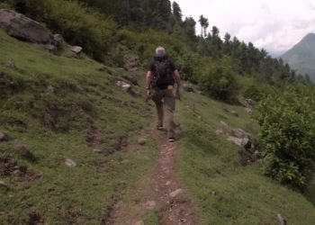 Grief and fear permeate the picturesque Kashmir valleys that separate India and Pakistan