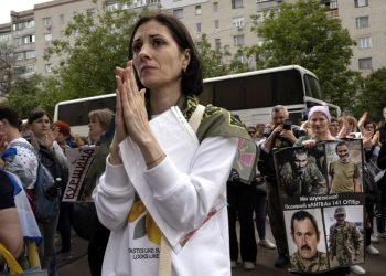 Planned Russia-Ukraine prisoner swap descends into blame game and uncertainty