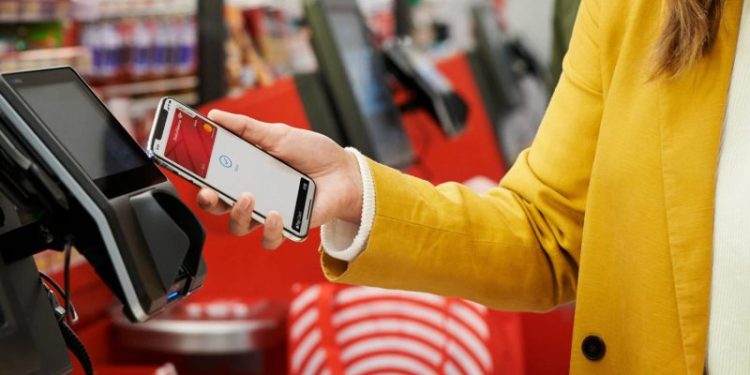 Lawsuit accuses Apple of stealing trade secrets to create Apple Pay